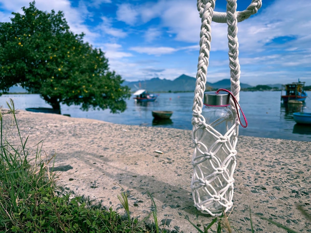 macrame bottle holder video tutorial thumbnail